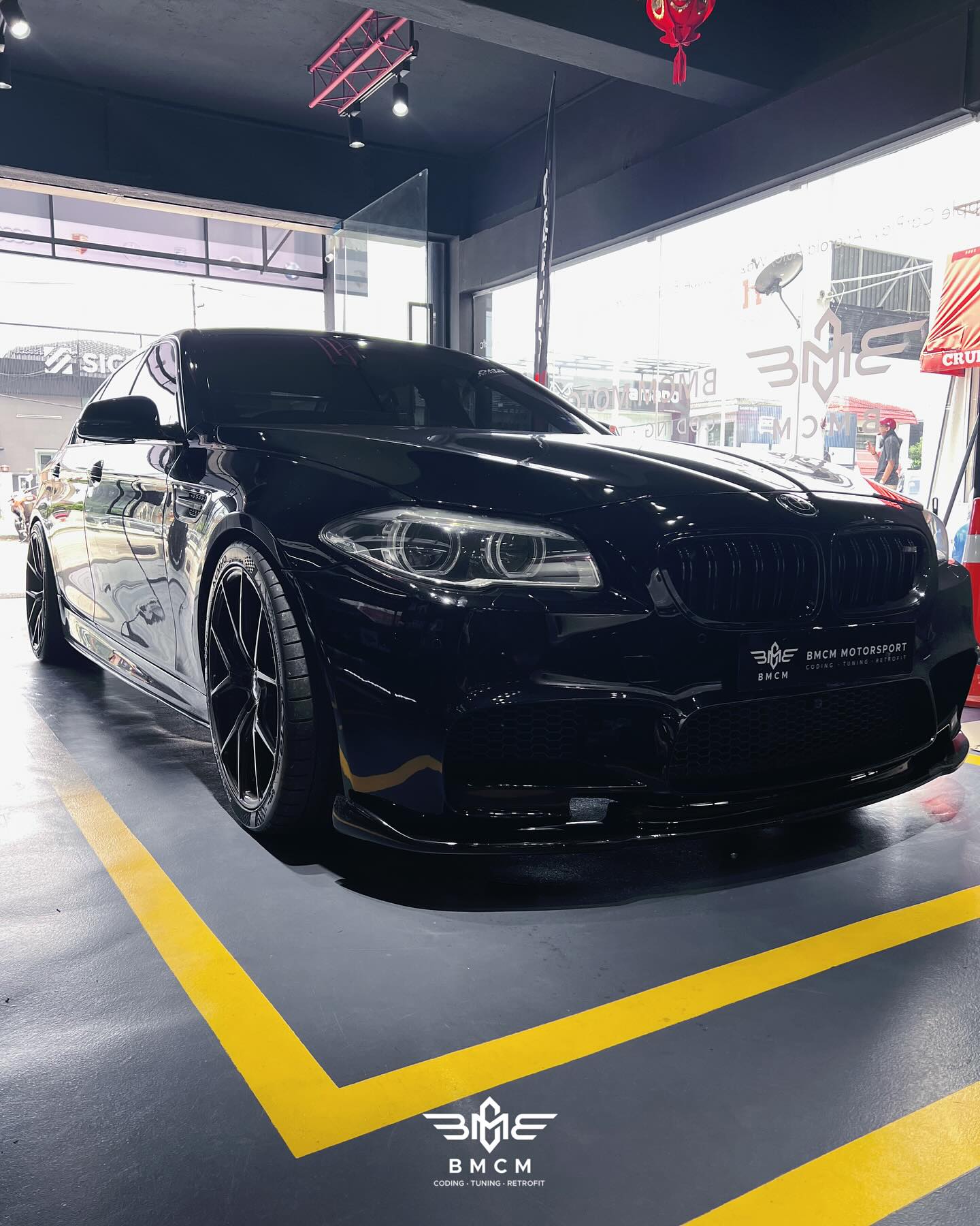 Aftermarket Reverse Camera (F1x)