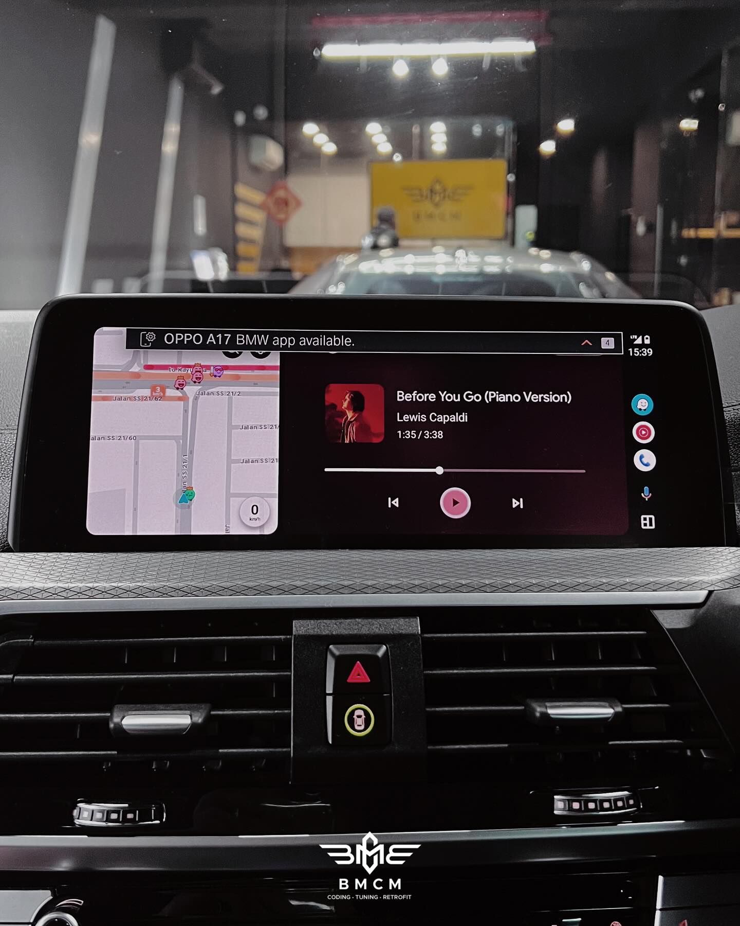 Smartphone Integration - Apple CarPlay & Android Auto (iDrive 7)