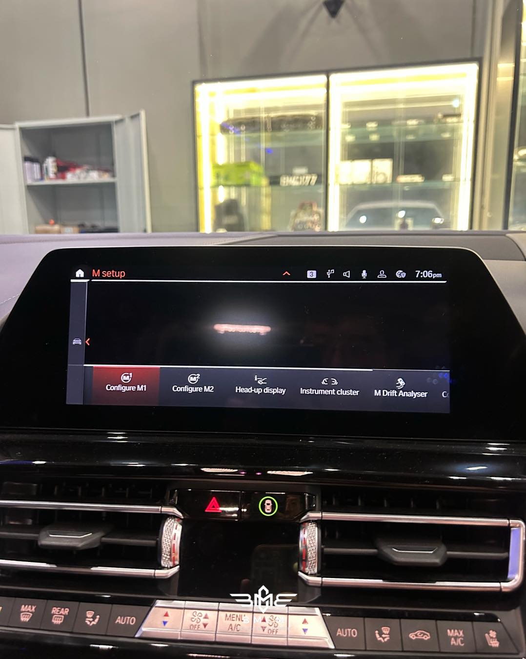 BMW iDrive 7 M Track Cluster (G16)