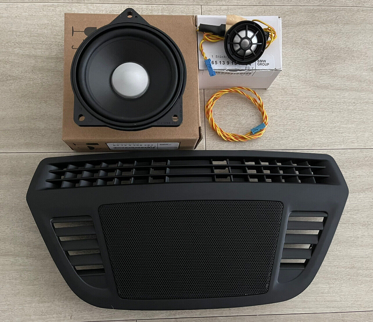 BMW F48 X1 - Front Dashboard Cover with Speakers